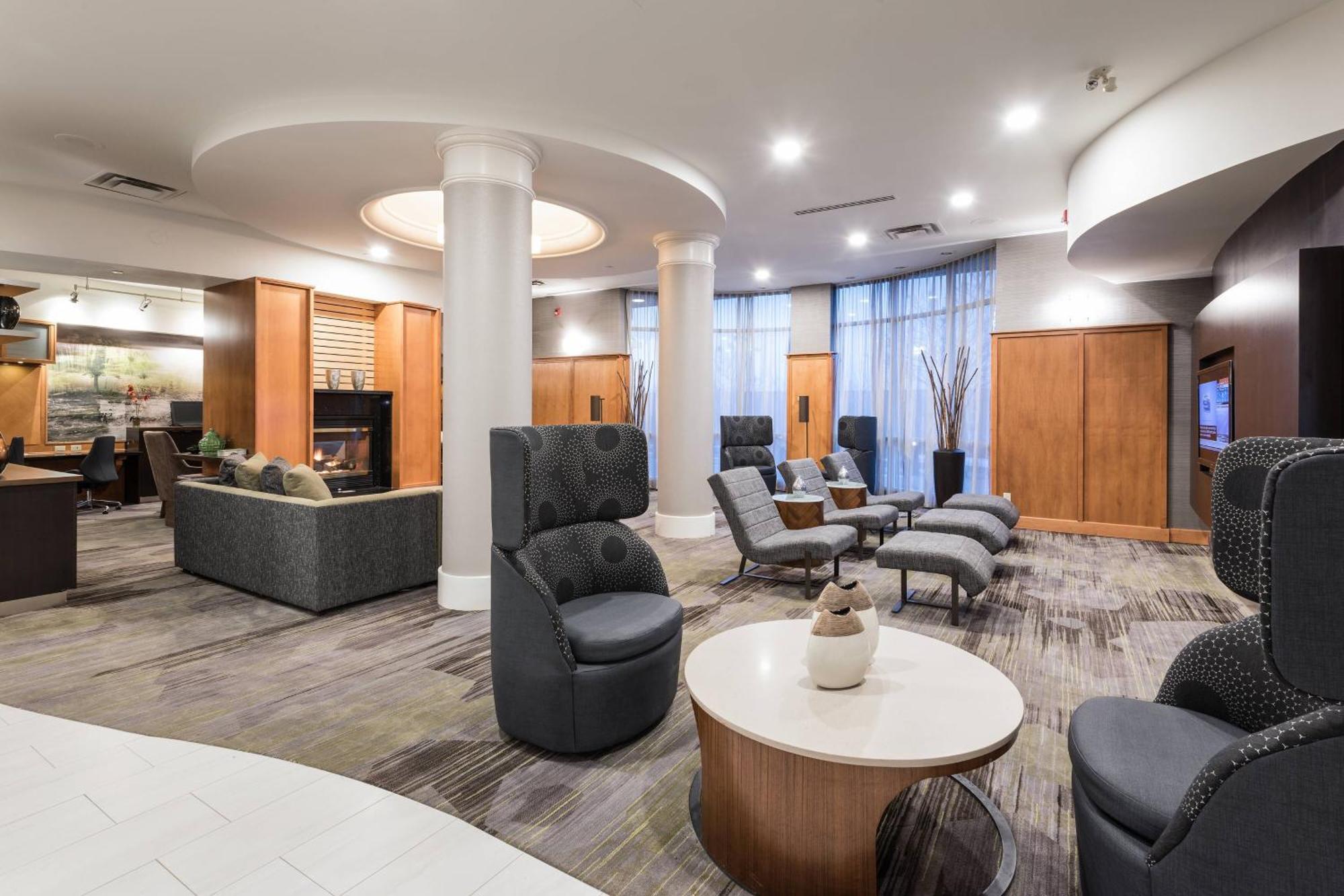Courtyard By Marriott Toronto Vaughan Extérieur photo